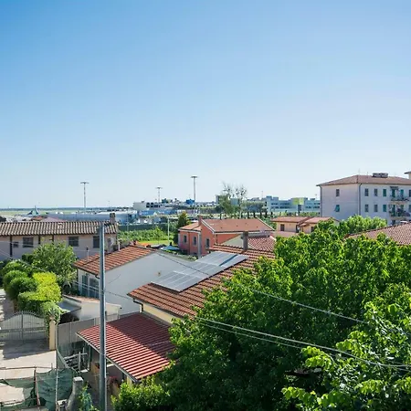 Altido Pampurio Airport Apartment *